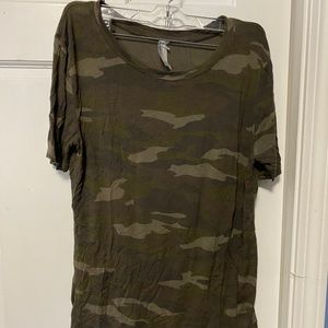 camo t-shirt